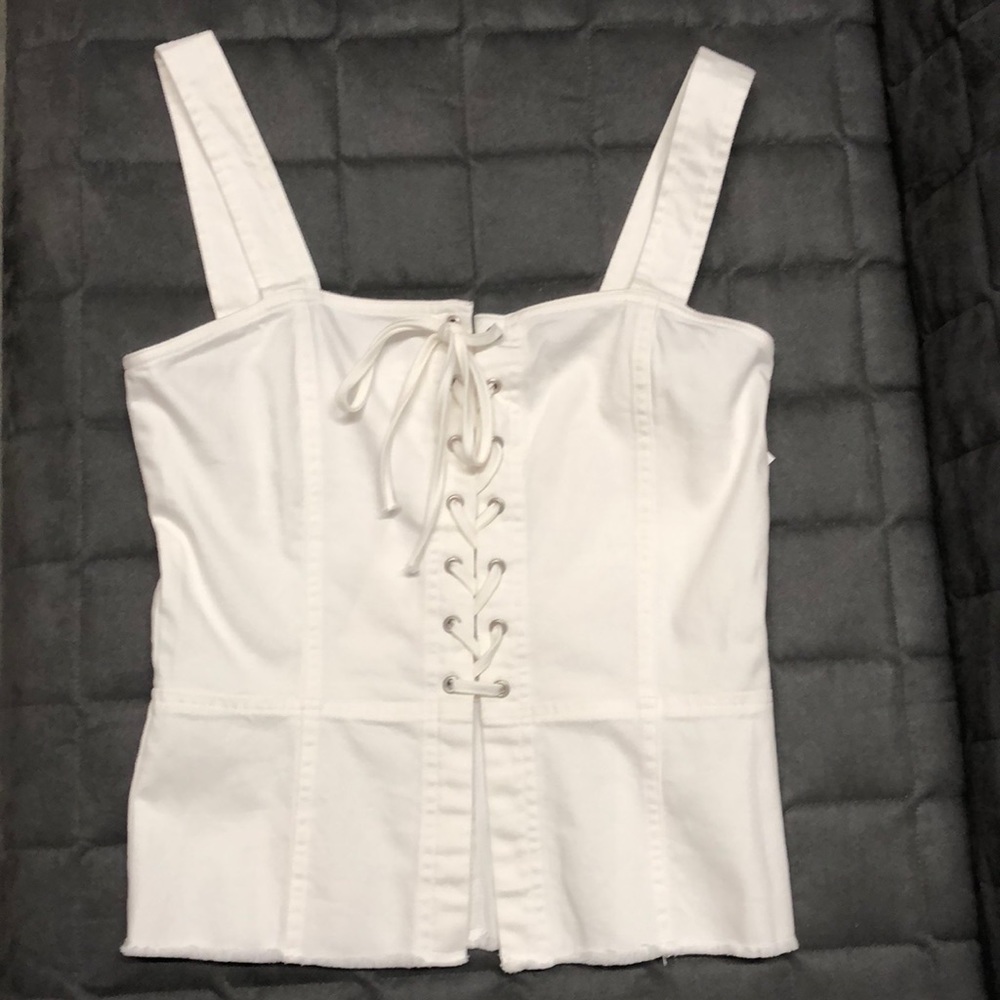 Slight lace up top